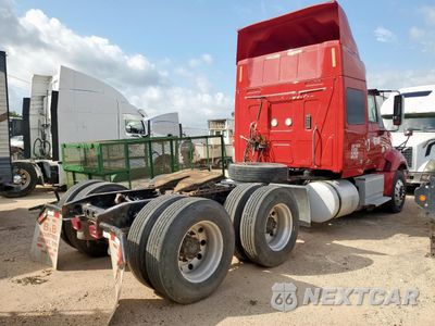Czwarte zdjęcie samochodu z boku: 2014 INTERNATIONAL PROSTAR SEMI TRUCK VIN:3HSDJAPR5EN033641 - miniatura