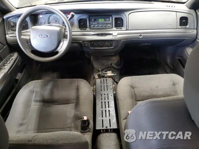 Zdjęcie 8 z 14 samochodu: 2005 FORD CROWN VICTORIA POLICE INTERCEPTOR VIN:2FAHP71W35X148300 - miniatura