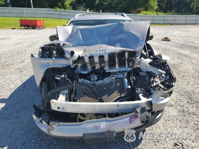 Piąte zdjęcie samochodu w środku: 2018 JEEP CHEROKEE LATITUDE PLUS VIN:1C4PJMLX9JD501684 - miniatura