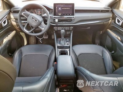 Zdjęcie 8 z 15 samochodu: 2024 JEEP COMPASS LATITUDE VIN:3C4NJDBN0RT165078 - miniatura