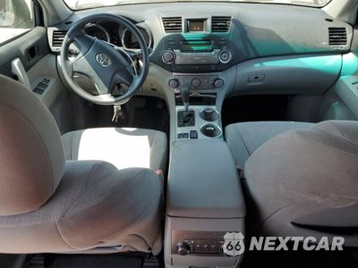 Zdjęcie 8 z 13 samochodu: 2012 TOYOTA HIGHLANDER BASE VIN:5TDZA3EHXCS024246 - miniatura