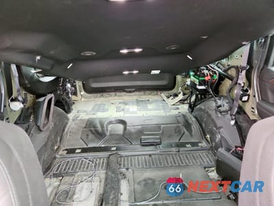 Zdjęcie 10 z 14 samochodu: 2022 CHEVROLET TAHOE C1500 VIN:1GNSCLED1NR290675 - miniatura