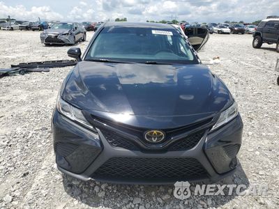 Piąte zdjęcie samochodu w środku: 2020 TOYOTA CAMRY SE VIN:4T1G11AK1LU369525 - miniatura