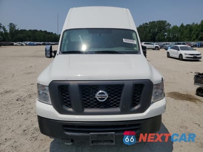 Piąte zdjęcie samochodu w środku: 2017 NISSAN NV 2500 S VIN:1N6AF0LY3HN808780 - miniatura
