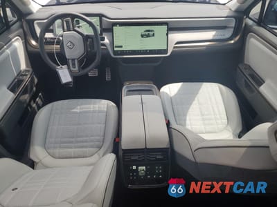Zdjęcie 8 z 14 samochodu: 2025 RIVIAN R1S PREMIUM VIN:7PDSGCBP8SN064110 - miniatura