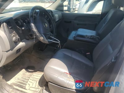 Zdjęcie 7 z 12 samochodu: 2013 CHEVROLET SILVERADO C3500 VIN:1GB3CZCG9DF151153 - miniatura
