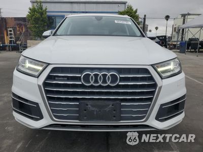 Piąte zdjęcie samochodu w środku: 2019 AUDI Q7 PREMIUM VIN:WA1AHAF71KD026619 - miniatura