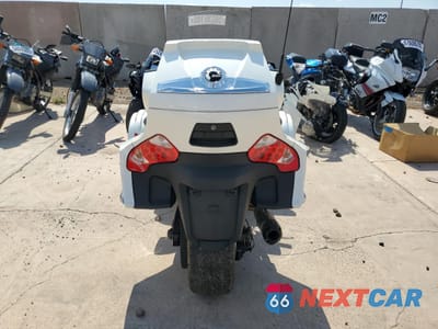 Czwarte zdjęcie samochodu z boku: 2018 CAN-AM SPYDER ROADSTER RT VIN:2BXNBDD25JV003333 - miniatura