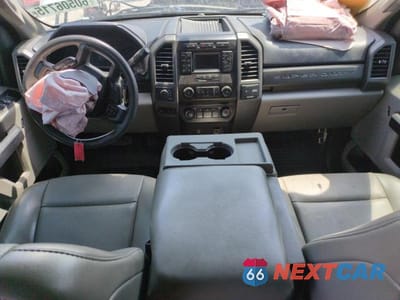 Zdjęcie 8 z 12 samochodu: 2021 FORD F350 SUPER DUTY VIN:1FT8W3DT2MEC12298 - miniatura