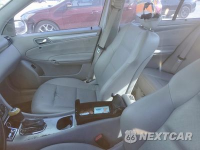 Zdjęcie 7 z 13 samochodu: 2005 MERCEDES-BENZ C 230K SPORT SEDAN VIN:WDBRF40J65A755885 - miniatura