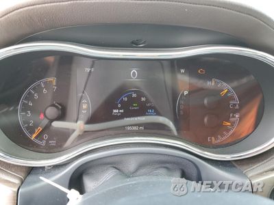 Zdjęcie 9 z 12 samochodu: 2014 JEEP GRAND CHEROKEE OVERLAND VIN:1C4RJFCG1EC129953 - miniatura