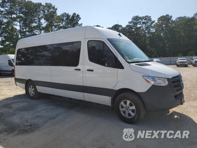 Czwarte zdjęcie samochodu z boku: 2022 MERCEDES-BENZ SPRINTER 2500 VIN:W1Z4DGHY1NT102526 - miniatura