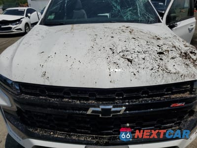 Zdjęcie 11 z 12 samochodu: 2024 CHEVROLET SUBURBAN K1500 Z71 VIN:1GNSKDKD3RR169858 - miniatura