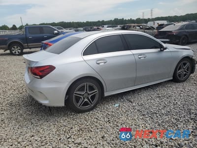 Trzecie zdjęcie samochodu z tyłu: 2021 MERCEDES-BENZ A 220 4MATIC VIN:W1K3G4FBXMJ291914 - miniatura