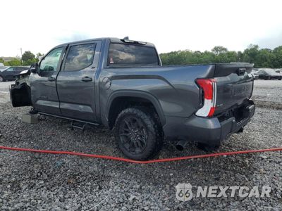 Drugie zdjęcie samochodu z przodu: 2024 TOYOTA TUNDRA CREWMAX SR VIN:5TFLA5AB6RX039509 - miniatura