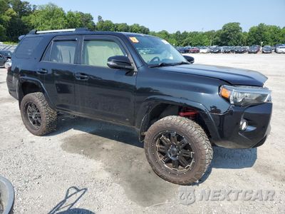 Czwarte zdjęcie samochodu z boku: 2020 TOYOTA 4RUNNER SR5/SR5 PREMIUM VIN:JTEBU5JR7L5752837 - miniatura