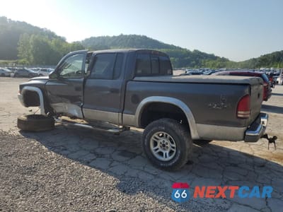 Drugie zdjęcie samochodu z przodu: 2003 DODGE DAKOTA QUAD SLT VIN:1D7HG48NX3S239673 - miniatura