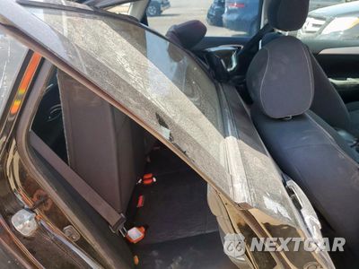 Zdjęcie 10 z 12 samochodu: 2015 NISSAN SENTRA S VIN:3N1AB7AP5FL661007 - miniatura