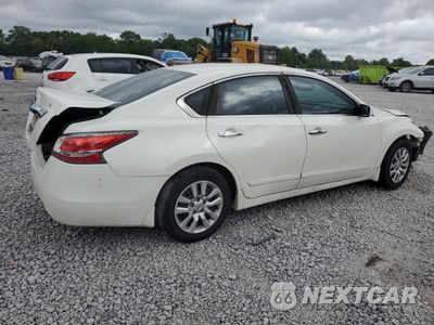 Trzecie zdjęcie samochodu z tyłu: 2015 NISSAN ALTIMA 2.5 VIN:1N4AL3APXFC596692 - miniatura