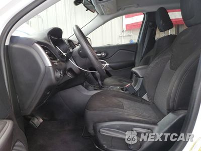 Zdjęcie 7 z 16 samochodu: 2019 JEEP CHEROKEE LATITUDE VIN:1C4PJLCB8KD222971 - miniatura