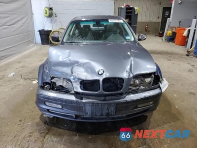 Piąte zdjęcie samochodu w środku: 2001 BMW 330 I VIN:WBAAV53421JS92258 - miniatura