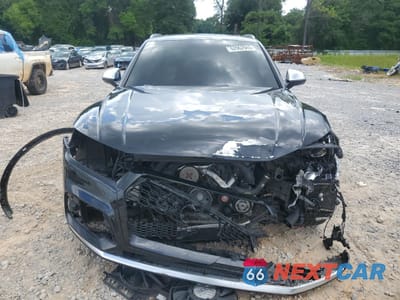 Piąte zdjęcie samochodu w środku: 2018 AUDI SQ5 PRESTIGE VIN:WA1C4AFY3J2211844 - miniatura