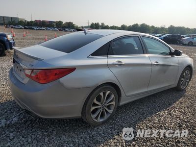 Trzecie zdjęcie samochodu z tyłu: 2013 HYUNDAI SONATA SE VIN:5NPEC4AB6DH745316 - miniatura