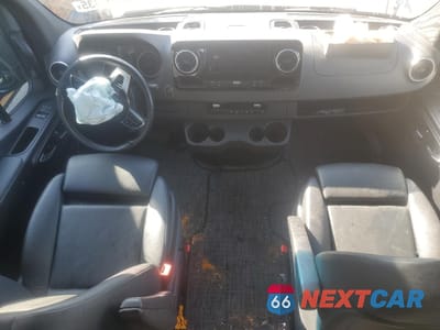 Zdjęcie 8 z 13 samochodu: 2022 MERCEDES-BENZ SPRINTER 2500 VIN:W1W4EBVY3NT090686 - miniatura