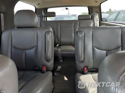 Zdjęcie 10 z 13 samochodu: 2005 GMC YUKON XL DENALI VIN:1GKFK66U95J113369 - miniatura