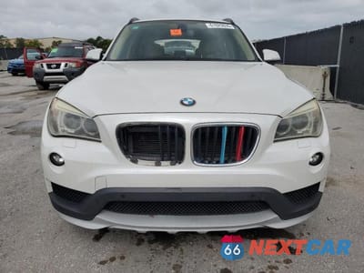 Piąte zdjęcie samochodu w środku: 2015 BMW X1 XDRIVE28I VIN:WBAVL1C58FVY26050 - miniatura