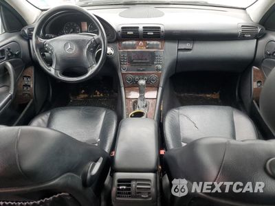 Zdjęcie 8 z 12 samochodu: 2005 MERCEDES-BENZ C 320 4MATIC VIN:WDBRF84JX5F587558 - miniatura
