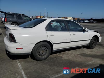 Trzecie zdjęcie samochodu z tyłu: 1995 HONDA ACCORD LX VIN:JHMCD5531SC021005 - miniatura