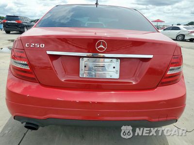 Zdjęcie 6 z 12 samochodu: 2013 MERCEDES-BENZ C 250 VIN:WDDGF4HBXDF982624 - miniatura