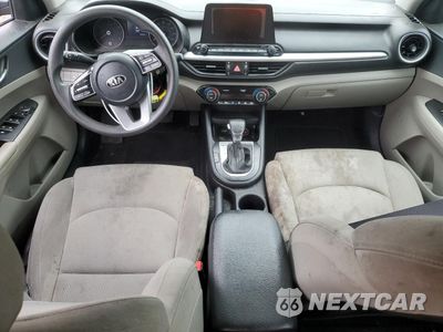 Zdjęcie 8 z 12 samochodu: 2019 KIA FORTE FE VIN:3KPF24AD1KE053572 - miniatura