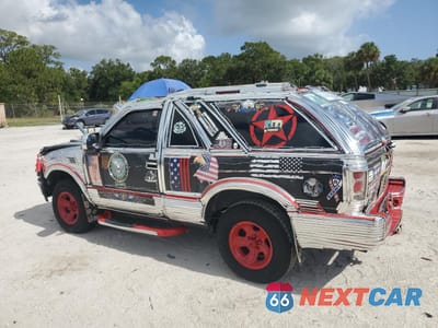Drugie zdjęcie samochodu z przodu: 2000 CHEVROLET BLAZER VIN:1GNCS18WXYK252125 - miniatura