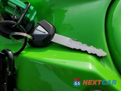 Zdjęcie 8 z 10 samochodu: 2022 KAWASAKI EX650 N VIN:ML5EXEN18NDA76305 - miniatura