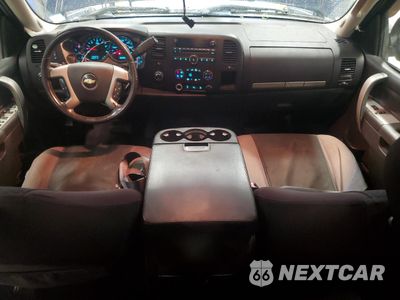 Zdjęcie 8 z 12 samochodu: 2010 CHEVROLET SILVERADO K1500 LT VIN:1GCSKSE36AZ268291 - miniatura