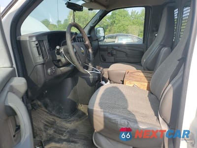 Zdjęcie 7 z 13 samochodu: 2010 CHEVROLET EXPRESS G1500 VIN:1GCUGAD49A1173057 - miniatura