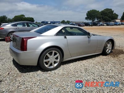 Trzecie zdjęcie samochodu z tyłu: 2006 CADILLAC XLR VIN:1G6YV36AX65602621 - miniatura