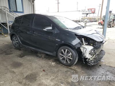 Czwarte zdjęcie samochodu z boku: 2018 TOYOTA PRIUS C VIN:JTDKDTB39J1606558 - miniatura