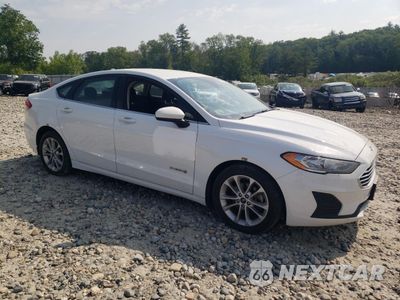 Czwarte zdjęcie samochodu z boku: 2019 FORD FUSION SE VIN:3FA6P0LU2KR219409 - miniatura