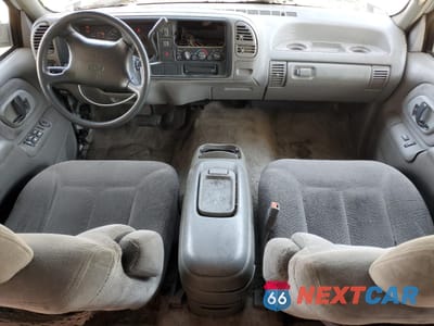 Zdjęcie 8 z 16 samochodu: 1995 CHEVROLET SUBURBAN C1500 VIN:3GNEC16K0SG117126 - miniatura