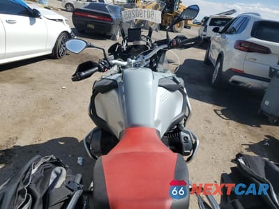Zdjęcie 6 z 10 samochodu: 2020 BMW R 1250 GS ADVENTURE VIN:WB10J5308LZF79714 - miniatura
