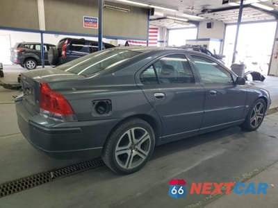 Trzecie zdjęcie samochodu z tyłu: 2006 VOLVO S60 T5 VIN:YV1RS547X62553073 - miniatura