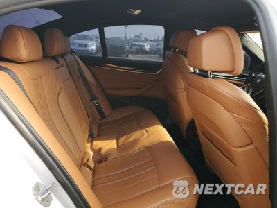 Zdjęcie 10 z 12 samochodu: 2019 BMW 530E VIN:WBAJA9C53KB389492 - miniatura