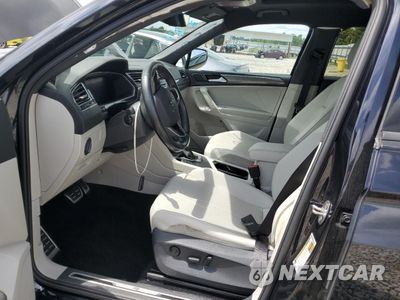 Zdjęcie 7 z 16 samochodu: 2023 VOLKSWAGEN TIGUAN SE R-LINE BLACK VIN:3VVCB7AXXPM011253 - miniatura