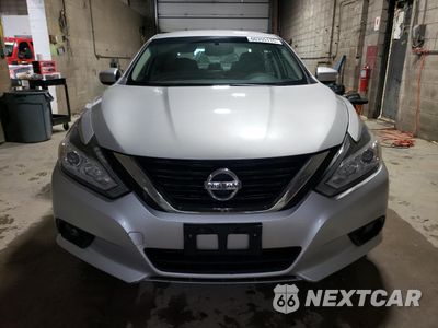 Piąte zdjęcie samochodu w środku: 2017 NISSAN ALTIMA 2.5 VIN:1N4AL3AP7HC247038 - miniatura