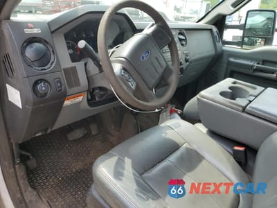 Zdjęcie 8 z 12 samochodu: 2014 FORD F550 SUPER DUTY VIN:1FDUF5HT7EEA55739 - miniatura