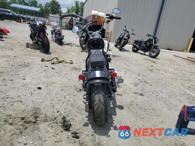 Czwarte zdjęcie samochodu z boku: 2017 HARLEY-DAVIDSON FXDB DYNA STREET BOB VIN:1HD1GXM1XHC309849 - miniatura