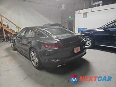 Trzecie zdjęcie samochodu z tyłu: 2018 PORSCHE PANAMERA 4 VIN:WPA0AA2A73JL10427 - miniatura